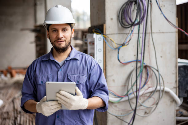 Best Affordable Emergency Electrician  in Maywood, CA